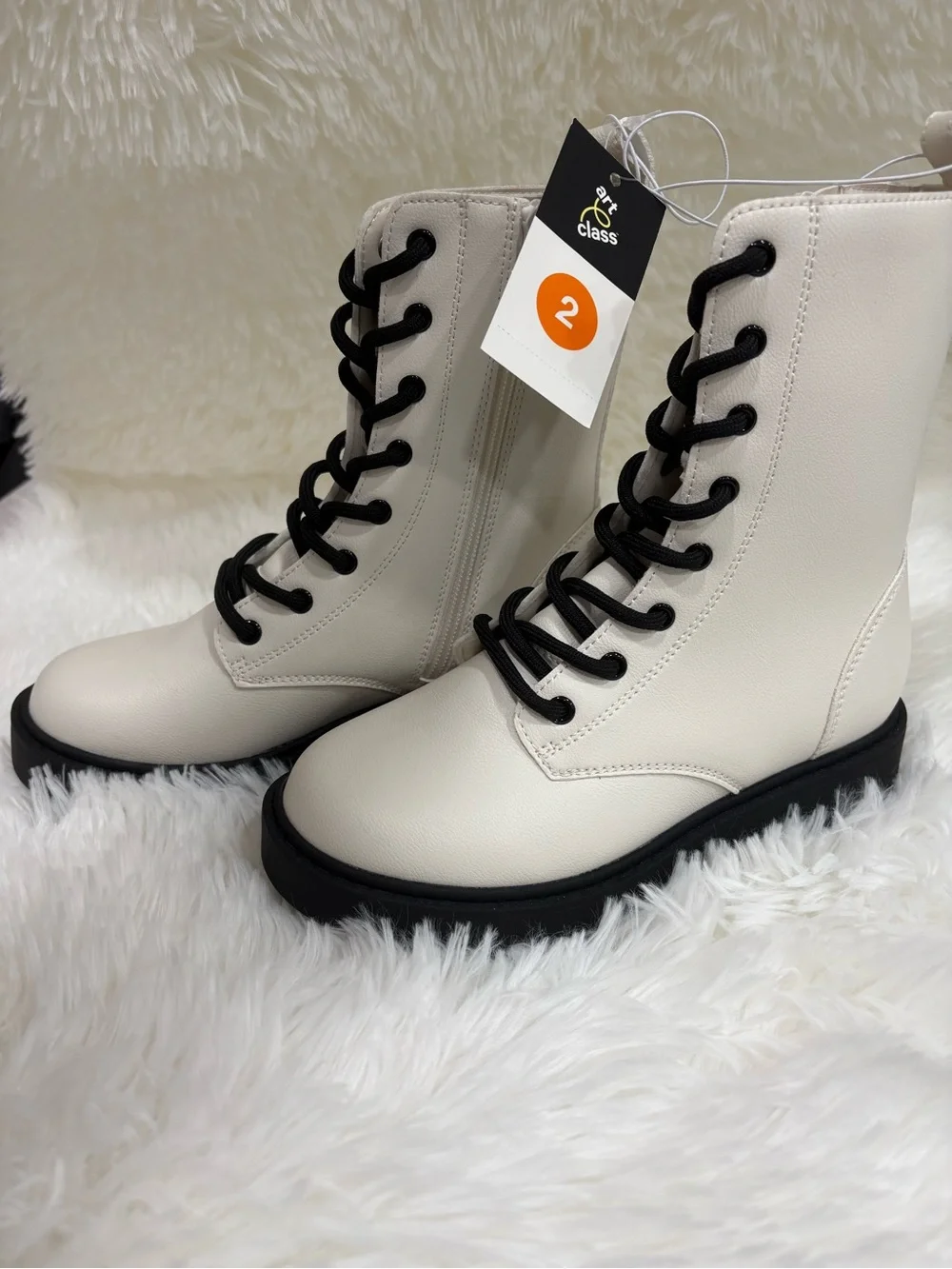 art class Cream Lace-Up Kids Combat Boots with Black Laces